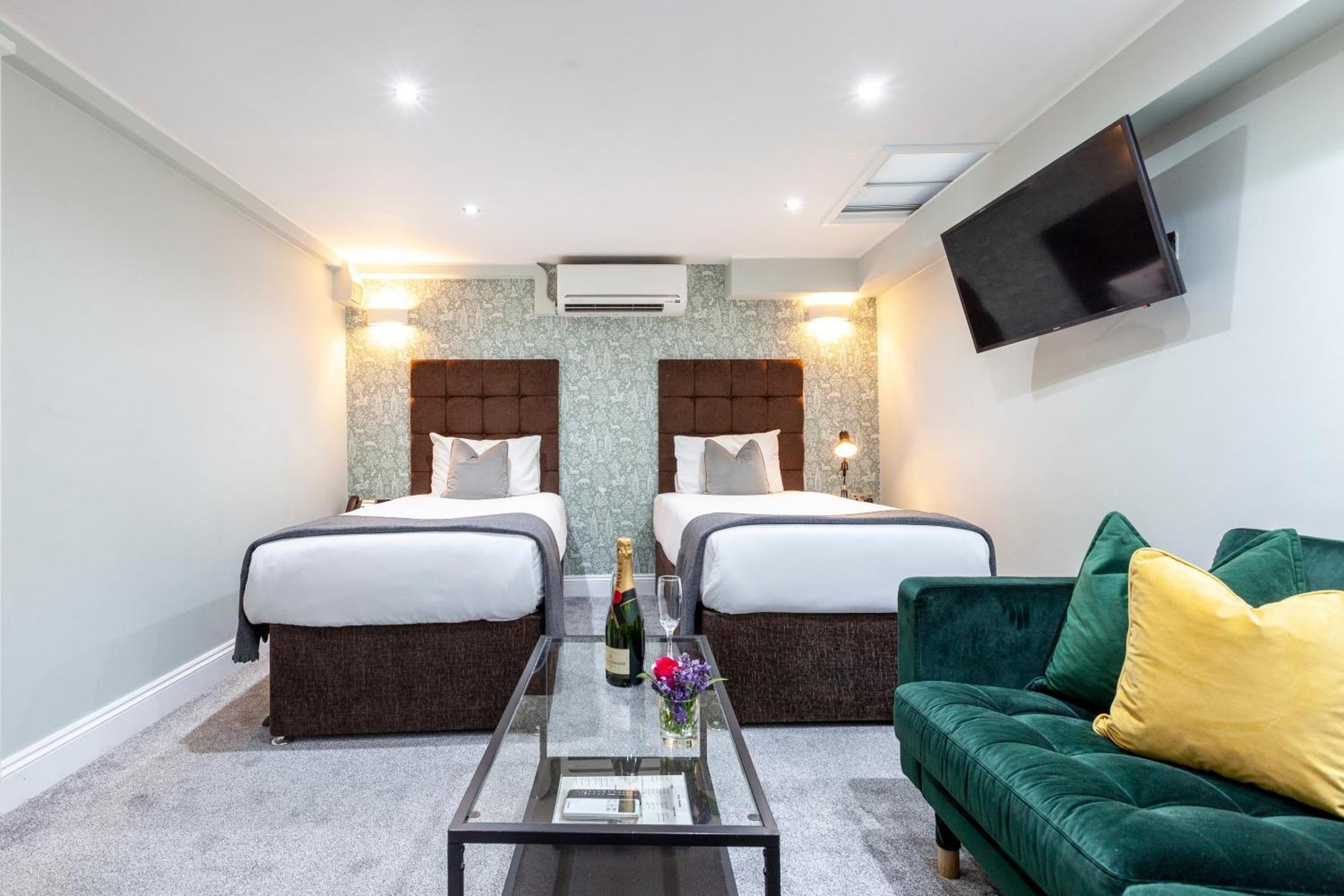 Hotel Shepherds Bush Лондон Екстер'єр фото