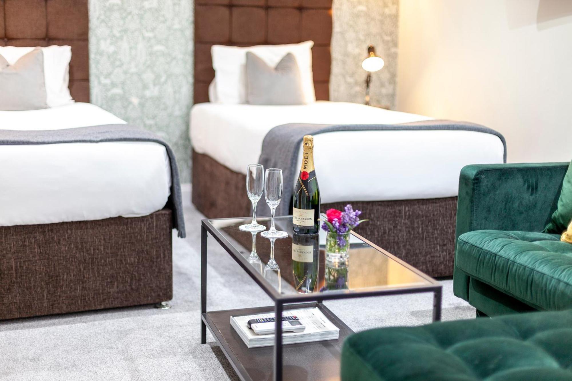 Hotel Shepherds Bush Лондон Екстер'єр фото